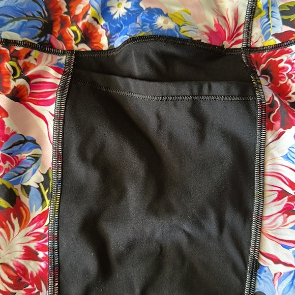 Victoria Secret Leggings by Mary Katrantzou - Picture 4 of 8